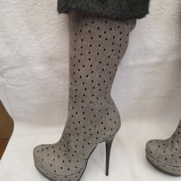 Beautiful animal themed tall designer boots . - Picture 6 of 8